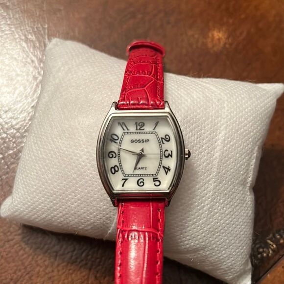 Vintage Gossip watch - Picture 1 of 2